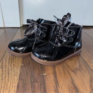 UGG Girls' Payten Stars Boots Size 7.5 Toddler